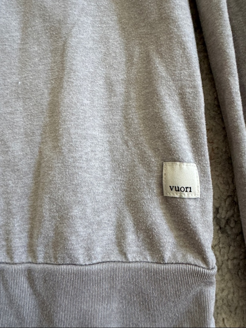 Vuori Light Gray Women’s Long-Sleeve t-shirt - Picture 2 of 2
